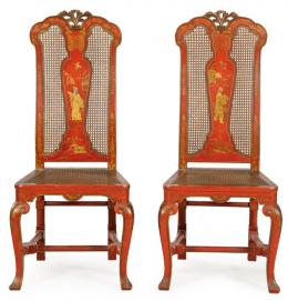 Lote 1416: Pareja de sillas estilo Reina Ana, siguiendo modelos del primer tercio del S. XVIII.
S. XX
