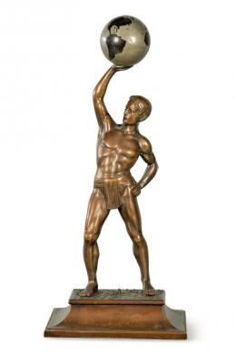 1488   -  Lote 1488: "Atlas" escultura de estilo Art Deco en bronce con pátina de cobre y globo terráqueo pavonado y plateado, S. XX.