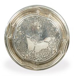 1504   -  Lote 1504: Caja circular de plata de Tiffany & Co. 1870-1891