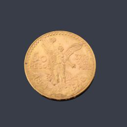 Lote 2438: Moneda de 50 pesos Mexicanos en oro de 22K.