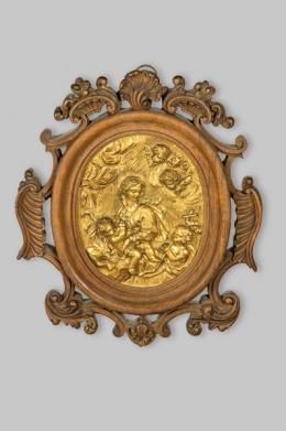 1046   -  Lote 1046: Escuela Andaluza S. XVII
"Virgen con Niño y San Juanito"
Placa de bronce dorado cincelado en relieve