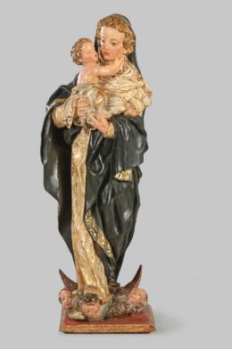 Lote 1048: Escuela Española S. XVII
"Virgen con Niño"
Escultura tallada en madera, policromada, dorada y estofada. 