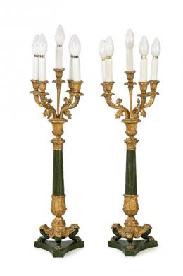 Lote 1093: Pareja de lámparas de mesa estilo Napoleón III en bronce dorado y patinado S. XX.