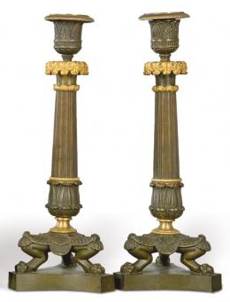1244   -  Lote 1244: Pareja de candeleros Napoleon III, de bronce dorado y patinado, Francia h. 1870.