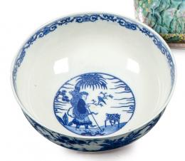 Lote 1359: Cuenco de porcelana china azul y blanco, Dinastía Qing S. XIX.