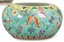 Lote 1361: Cuenco o pecera de porcelana china con vidriado turquesa. Segunda mitad S. XX.