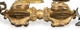 Lote 1367: Dorje de bronce dorado Tibet ff. S. XIX