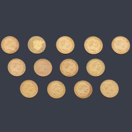 Lote 2695: 13 Monedas "arras· Alfonso XII 25 pesetas en oro de 22 K.