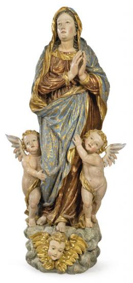 1084   -  Lote 1084
Escuela del Norte de Italiana segunda mitad del S. XVII
"Inmaculada con Dos Angeles"
Escultura de madera tallada, policromada, dorada y estofada