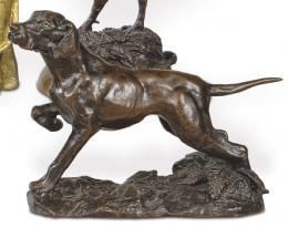 Lote 1219: "Perro Pointer"  de bronce patinado firmado (ilegible) S. XX.