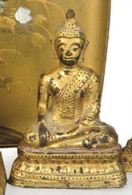 Lote 1372: Buda tibetano en bronce sentado XVIII
