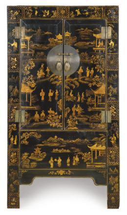 Lote 1378: Cabinet de laca negra y dorada, Chino S. XIX