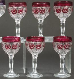 Lote 1004: Seis copas de cristal de Bohemia esmaltadas en rojo con decoración tallada de flores