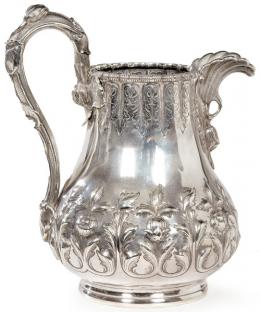 Lote 1206: Jarra de plata americana punzonada realizada por Grosjean & Woodward para Tiffany & Co. h. 1854.
