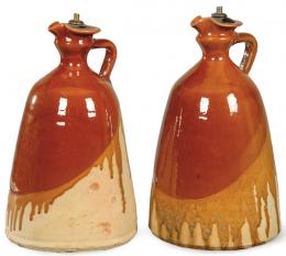 Lote 1527: Pareja de jarras de cerámica popular transformadas en lámpara. España, S. XX.