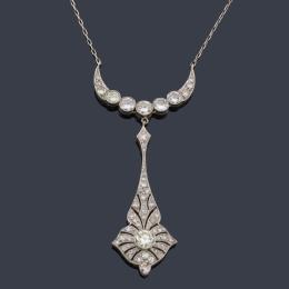 Lote 2051: Collar con diamantes talla brillante y antigua de aprox. 3,65 ct en total, en montura de platino.