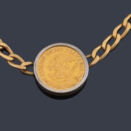 Lote 2429: Cadena con eslabones ovalados en oro amarillo de 18K y moneda de 20 pesos mexicanos.