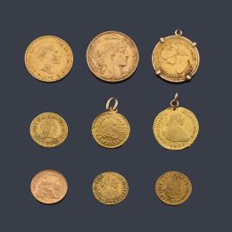 Lote 2640: Lote de 9 monedas españolas, francesa y peruana en oro amarillo de 22 K.