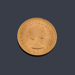Lote 2660: Reina Isabel de Inglaterra, libra en oro de 22 K.