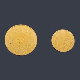 Lote 2669: Moneda Harry Potter en oro de 24K Edición Limitada 2 piezas.
Con estuches.