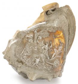 Lote 1038: "Cibeles" tallada en caracola (Cassis Madagascariensis) Victoriana, S. XIX.