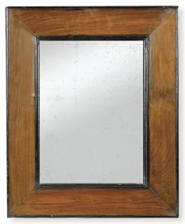 Lote 1043:  Marco de espejo en madera de nogal con moldura exterior ebonizada. S. XX
