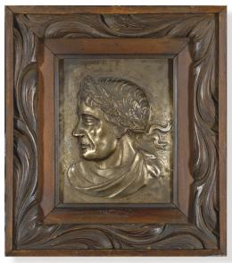 Lote 1096: Relieve de emperador romano en bronce, S. XIX. Retrato de perfil enmarcado. 