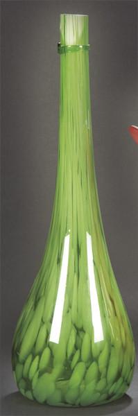 Lote 1525: jarrón de Murano de cuello largo esmaltado en verde