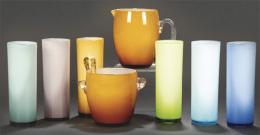 Lote 1528: Seis vasos de tubo, cubitera y jarra de cristal años 70