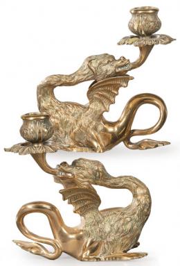 Lote 1530: Pareja de candeleros de bronce dorado en forma de dragón S. XX.