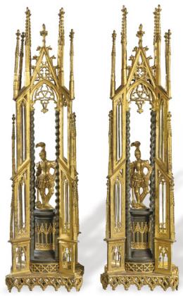 Lote 1534: Pareja de hornacines neo góticas en metal patinado y dorado, Francia pp. S. XX.