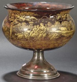 Lote 1540: Copa de cristal de Bohemia con decoración dorada y base de plata española 