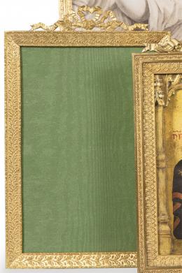 Lote 1543: Portaretratos de mesa en bronce dorado estilo Luís XVI, Francia S. XIX.