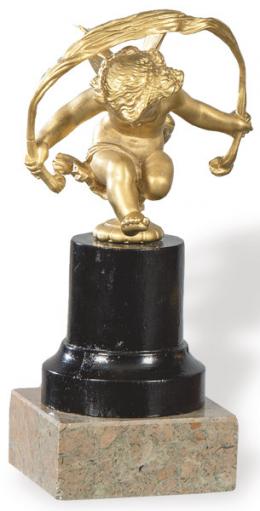 Lote 1555
Pequeño bronce de niño alado, dorado Francia ff. S. XIX