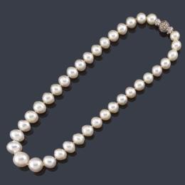 Lote 2405: Collar perlas australianas