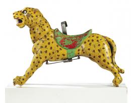 Lote 1046: "Leopardo" para tiovivo de madera tallada y pintada h. 1970.