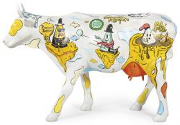Lote 1054: Vaca para Cow Parade de firbra de vidrio decorada con temas de queso firmada por Donald Koeman con la marca "Art in the City" y "javigraica.net".