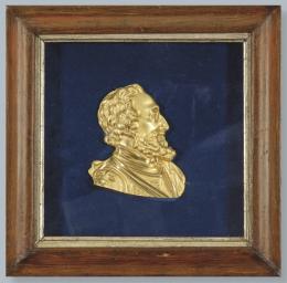 Lote 1085: "Hernán Cortés ? de Perfil" en bronce dorado, Francia S. XIX.