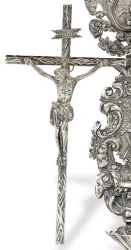 Lote 1161: "Cristo Crucificado" en plata española punzonada 1ª Ley.