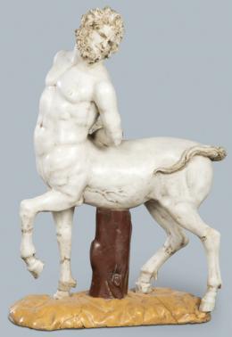 Lote 1242: "Centauro Viejo" escultura en mármol blanco y mármol de Siena, Italia S. XIX.