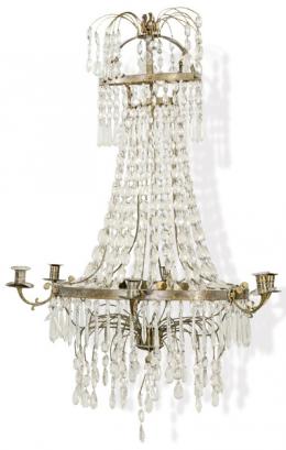 Lote 1306: Lámpara de techo de cinco brazos de luz, con estructura de latón y sartas de vidrio tallado.
Suecia, S. XIX