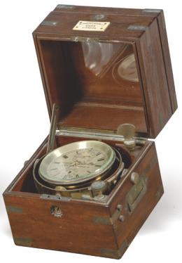 Lote 1344: Cronómetro de marina inglés H. Hughes & Sons, Londres ff. S. XIX.