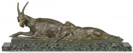 Lote 1350: Jane Le Soudier (Francia 1885-1976)
"Los Amigos" h. 1920-30
Escultura en bronce patinado. Firmada. Con peana de mármol serpentín