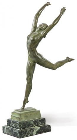 Lote 1369: Pierre Le Faguays (Francia 1892-1962) y edición de Susse Freres París
"Bailarina" h. 1930-35
Figura Art Deco de bronce patinado