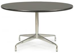 Lote 1414: Mesa de comedor redonda, siguiendo el modelo Segmented que diseñaron Charles & Ray Eames para Vitra.