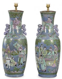 Lote 1477: Pareja de grandes jarrones en porcelana china adaptados para lámpara con marca de período republicano (1912-1949). 