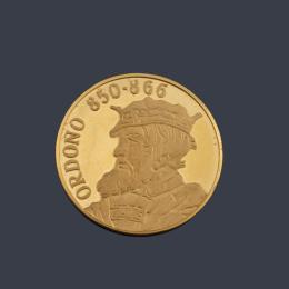 Lote 2600: Medalla conmemorativa Ordoño 850-866 en oro de 22 K.
