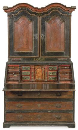 Lote 1079: Bureau cabinet Jorge I en madera de roble policromada, con la parte superior con doble bóveda
