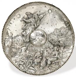 Lote 1151: Placa circular de plata española punzonada B_/MON posiblemente Vicente Bahamonde, La Coruña S. XVIII.