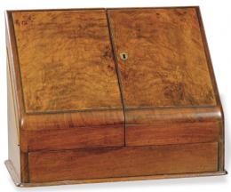 Lote 1437: Caja escritorio portacartas victoriana en raíz de nogal, Inglaterra S. XIX.
